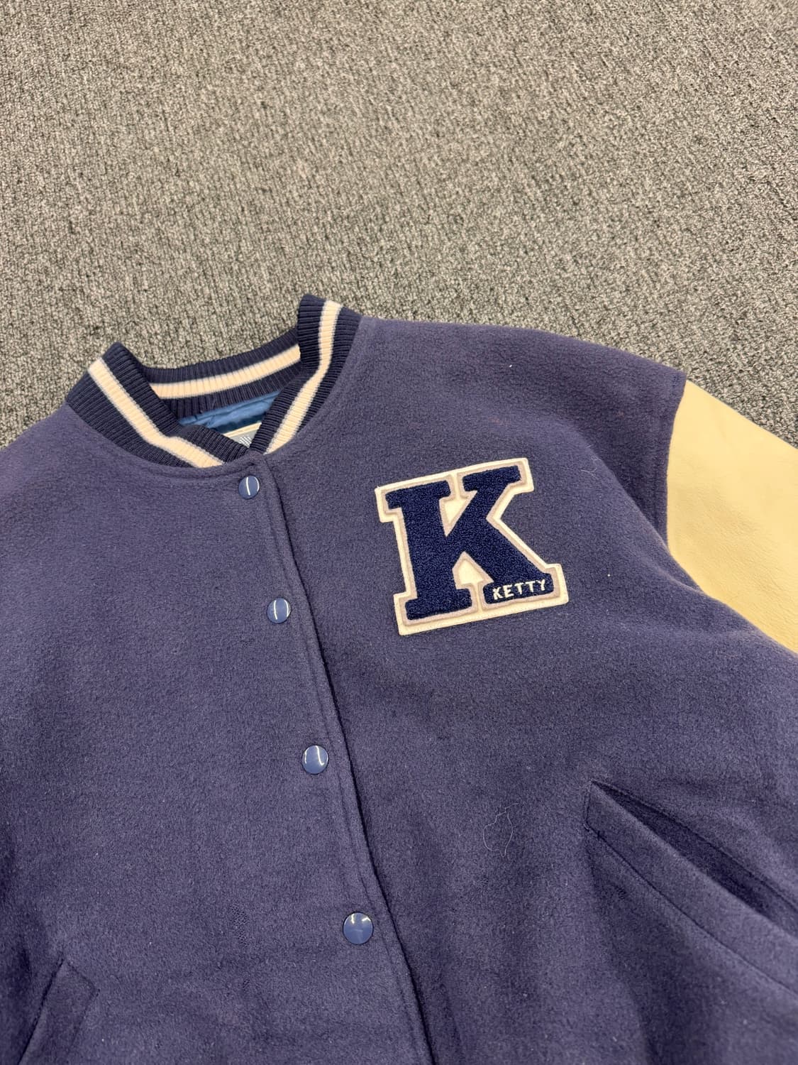 M)KETTY 빈티지 레더 바시티자켓 상품이미지5