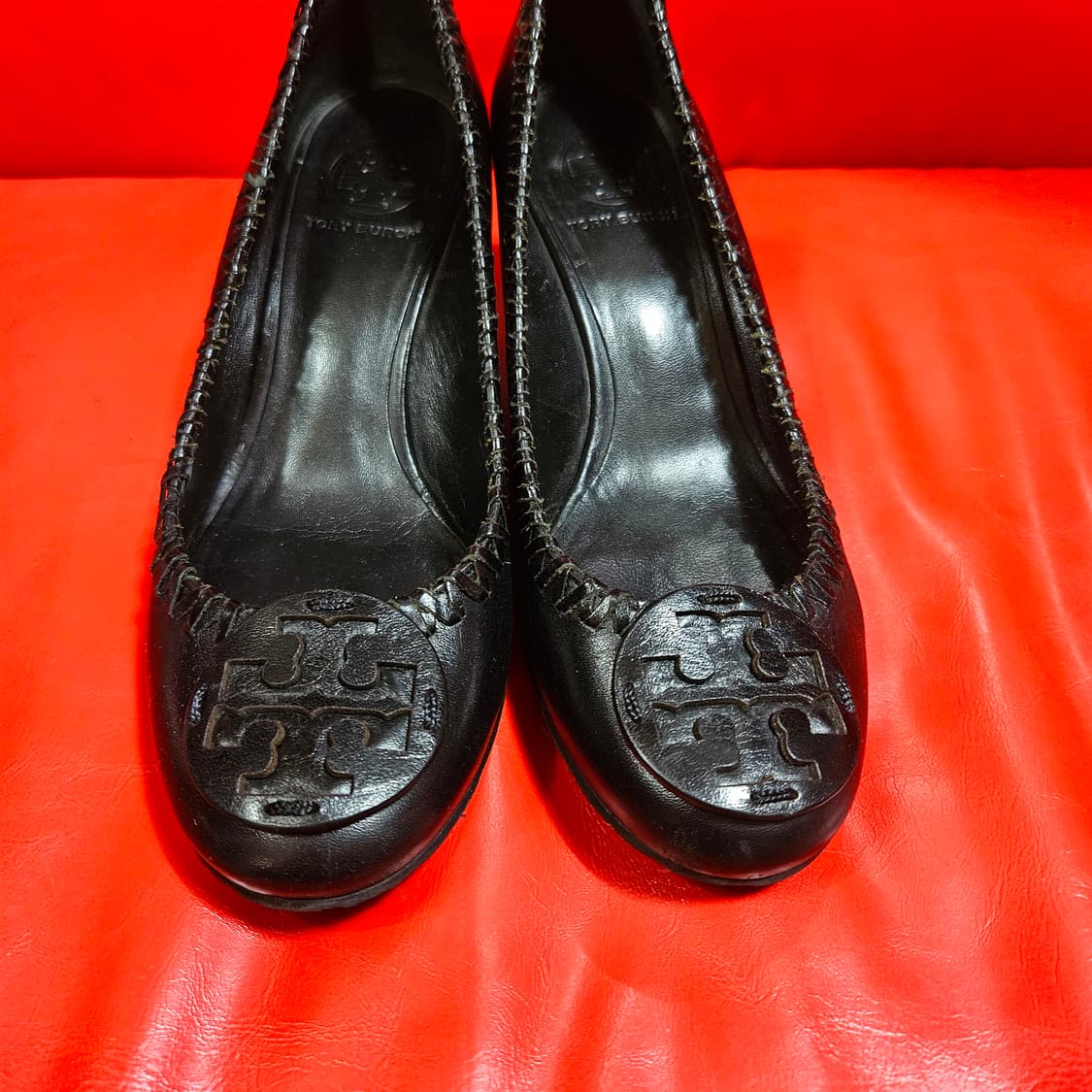 토리버치 시그니쳐 로고 가죽 웨지힐 6.5size(235) 상품이미지2