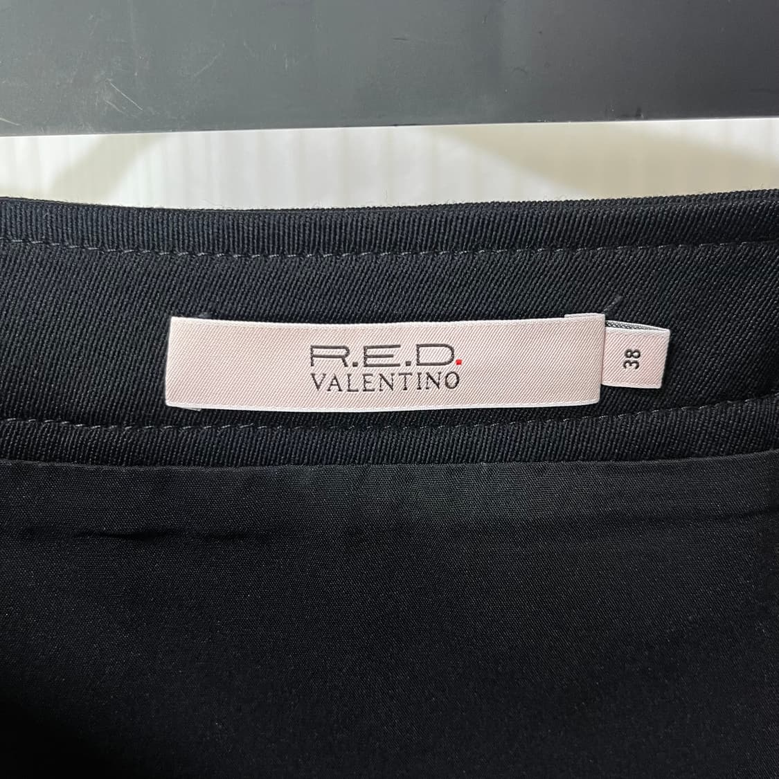 [38] 레드 발렌티노 스터드 슬릿 스커트  상품이미지3