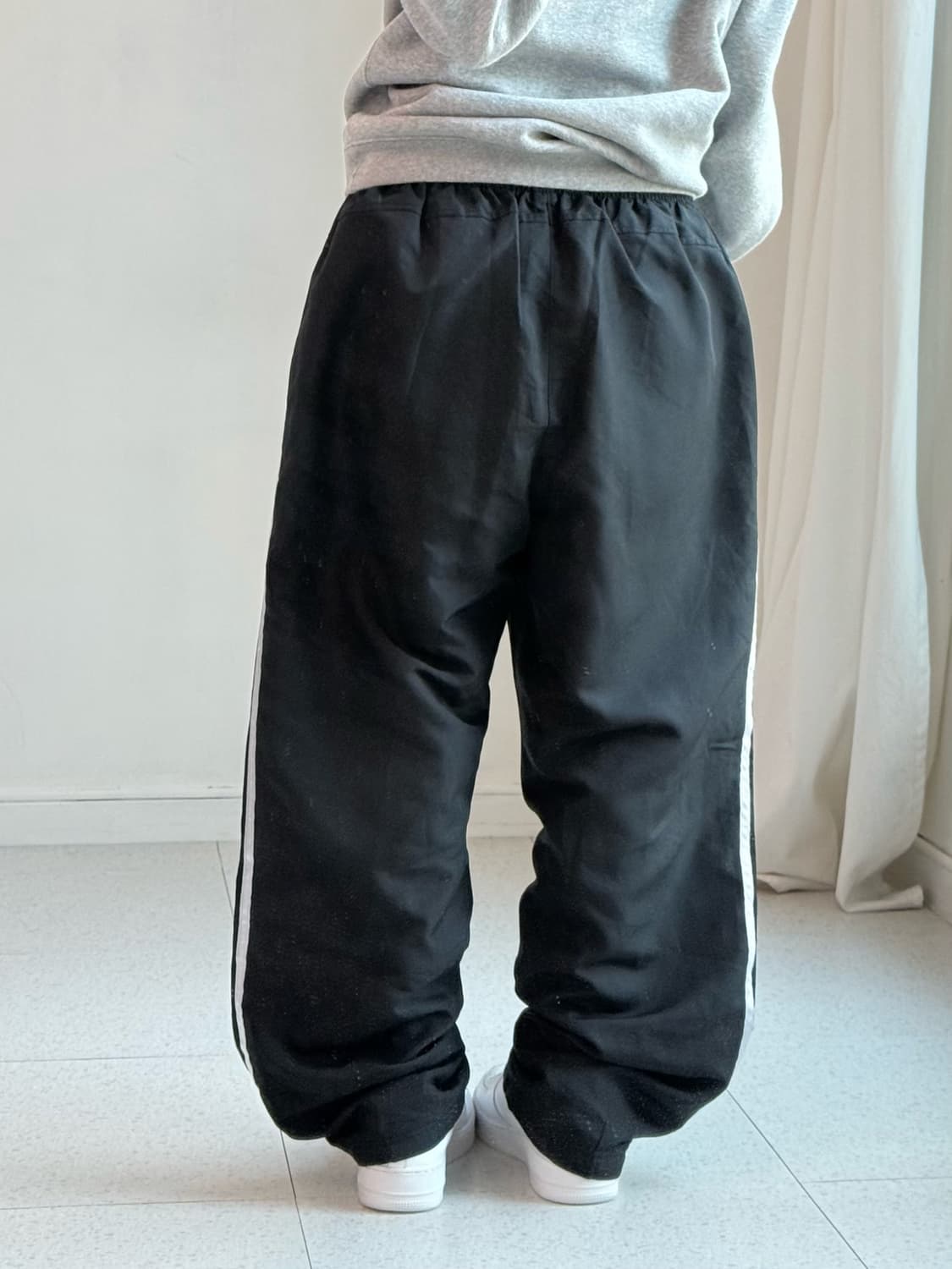 아디다스 블랙 트랙팬츠 상품이미지4