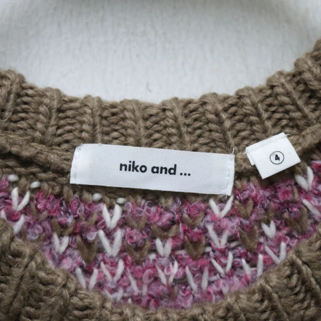 니코앤드 브라운 눈꽃 패턴 니트 60809 상품이미지8