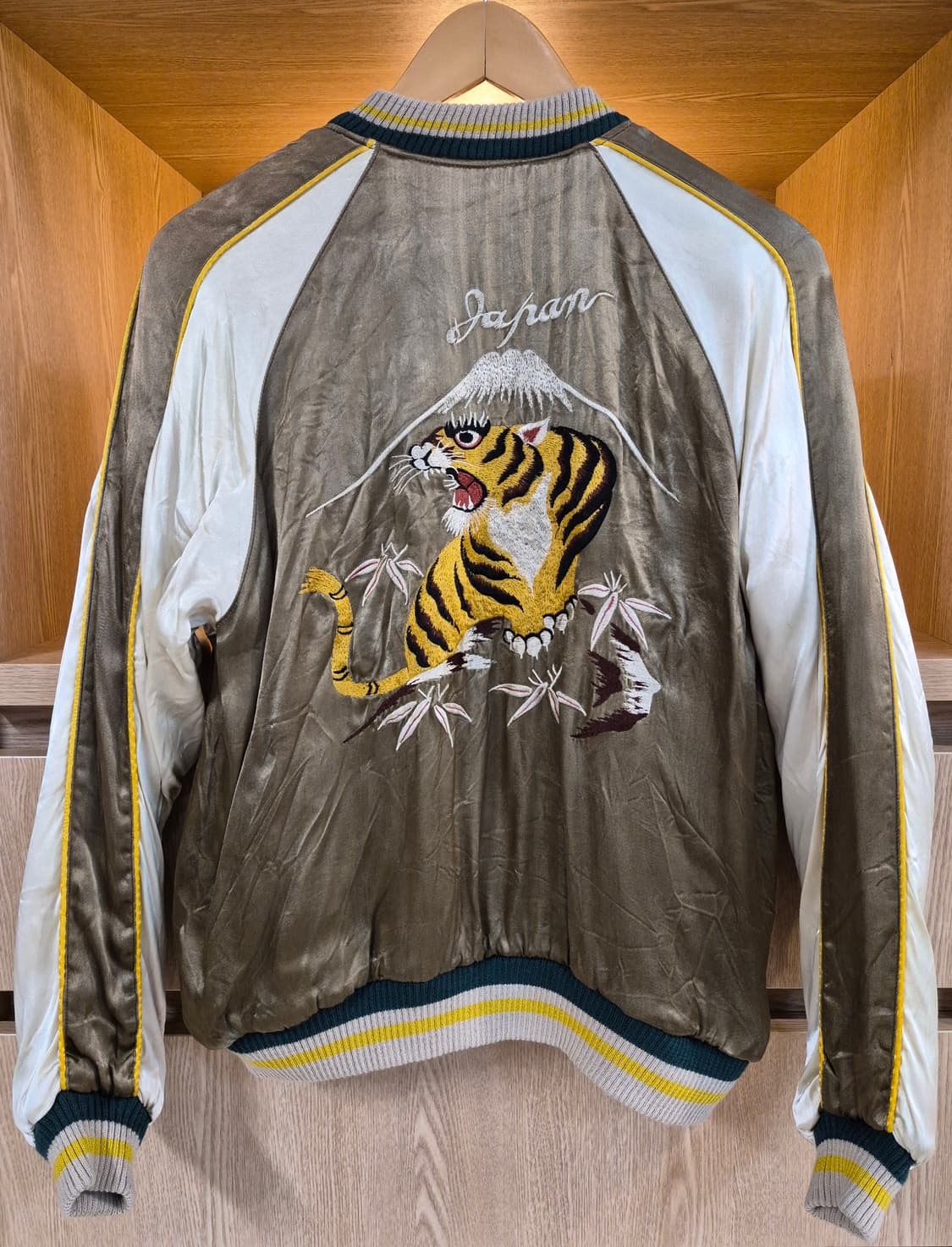 00's Vintage Riversible Souvenir Jacket 상품이미지5