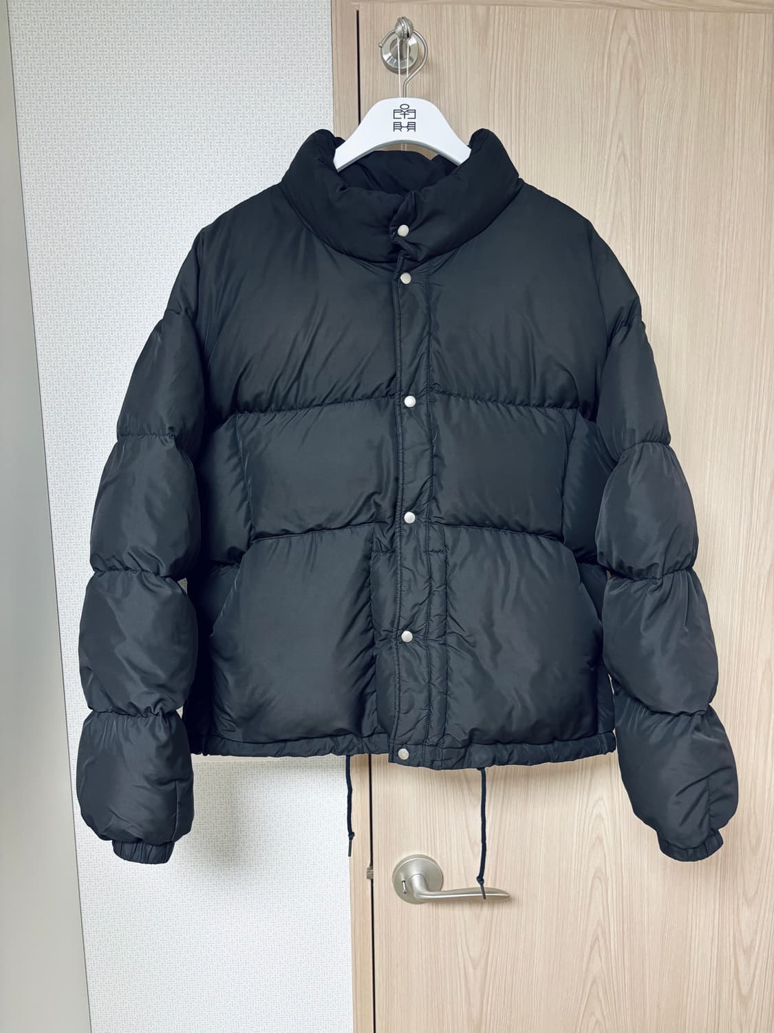 (3) 폴리테루 스냅 다운 패딩 블랙 23FW 상품이미지2