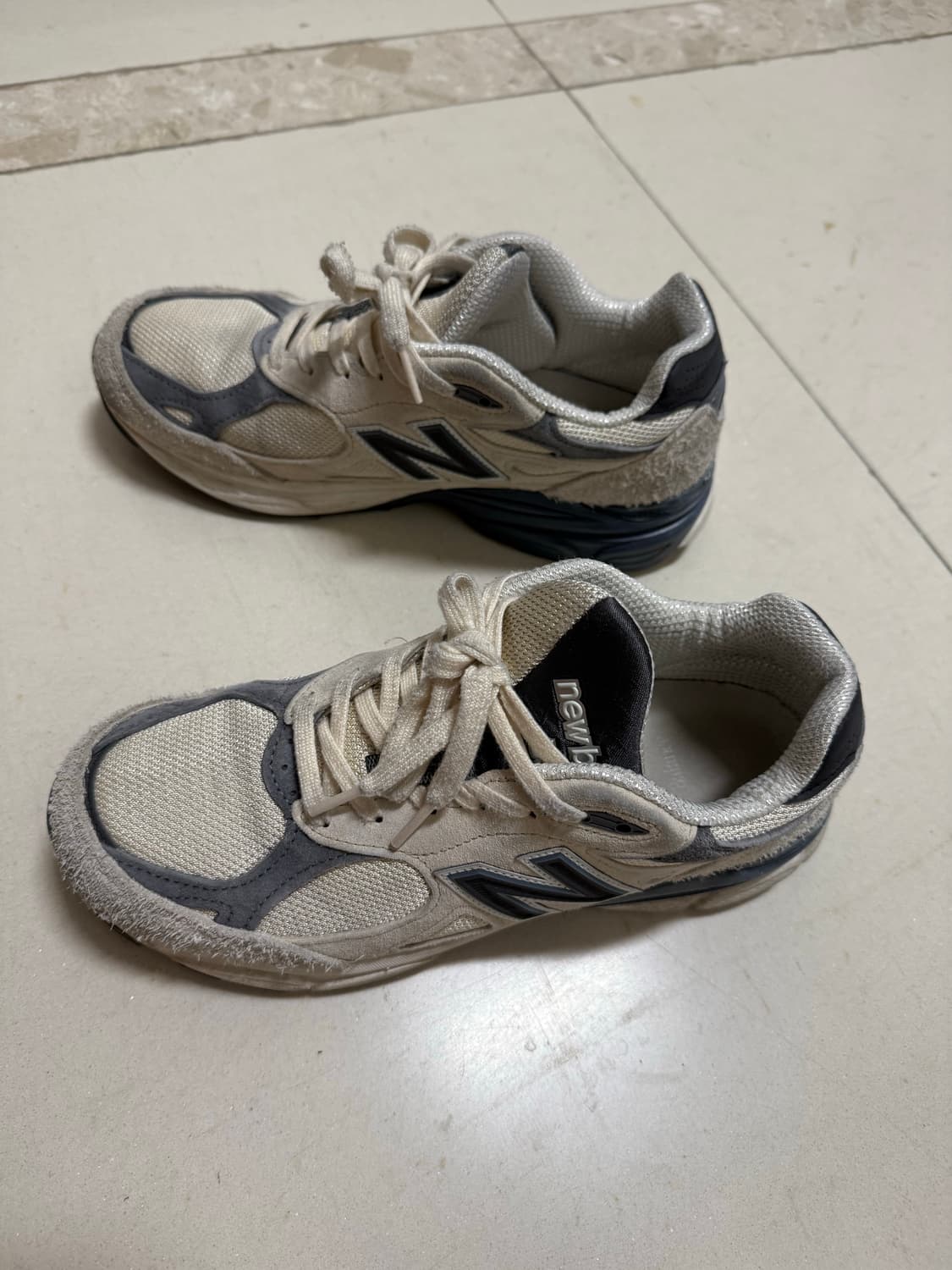 뉴발란스 990v3 메이드 인 USA 문빔 마카다미아넛 상품이미지3