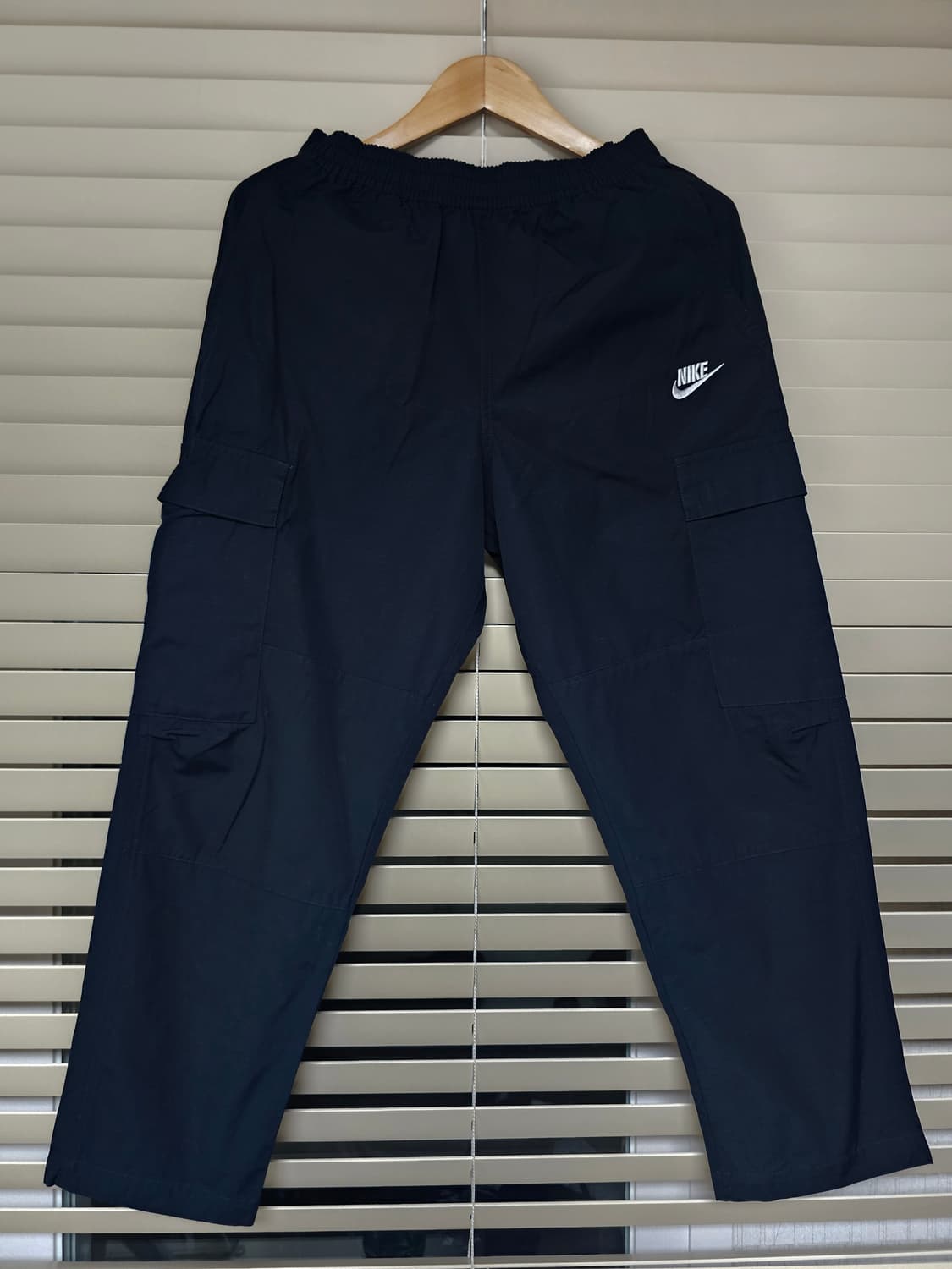 (새상품)나이키 클럽 우븐 카고팬츠 블랙 M 상품이미지1