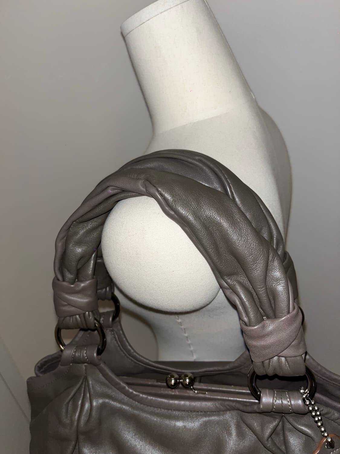 📦 Coach brown gray Shoulder Bag 상품이미지6