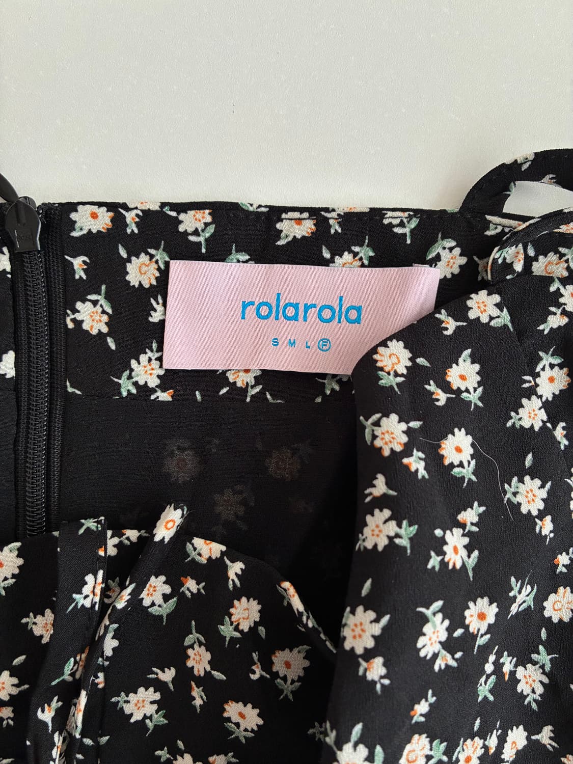 F) 로라로라 플라워 스트랩 원피스 블랙 상품이미지5