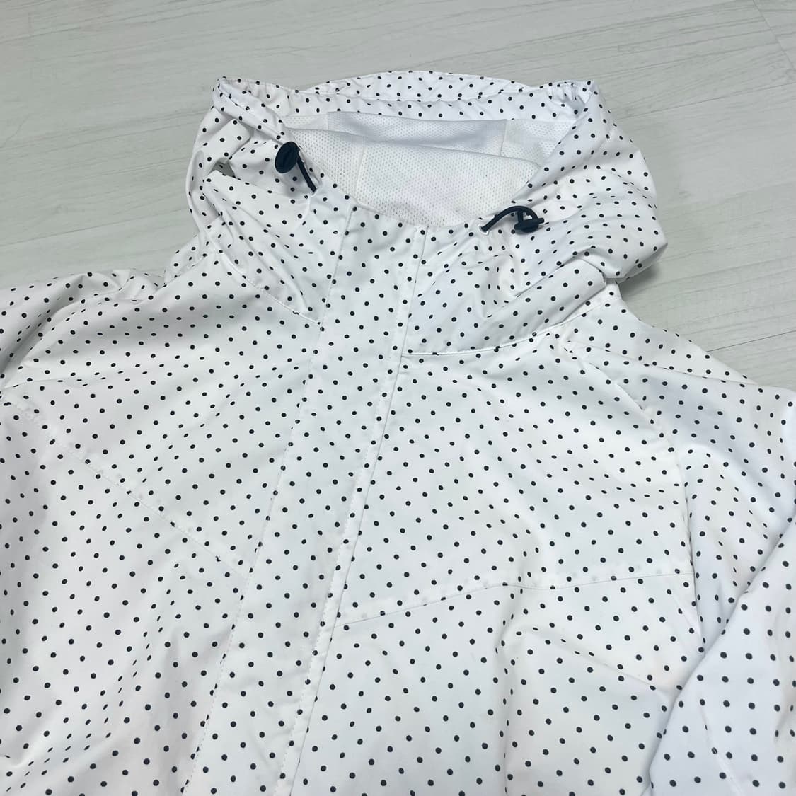 나이키 도트 바람막이 화이트 상품이미지2