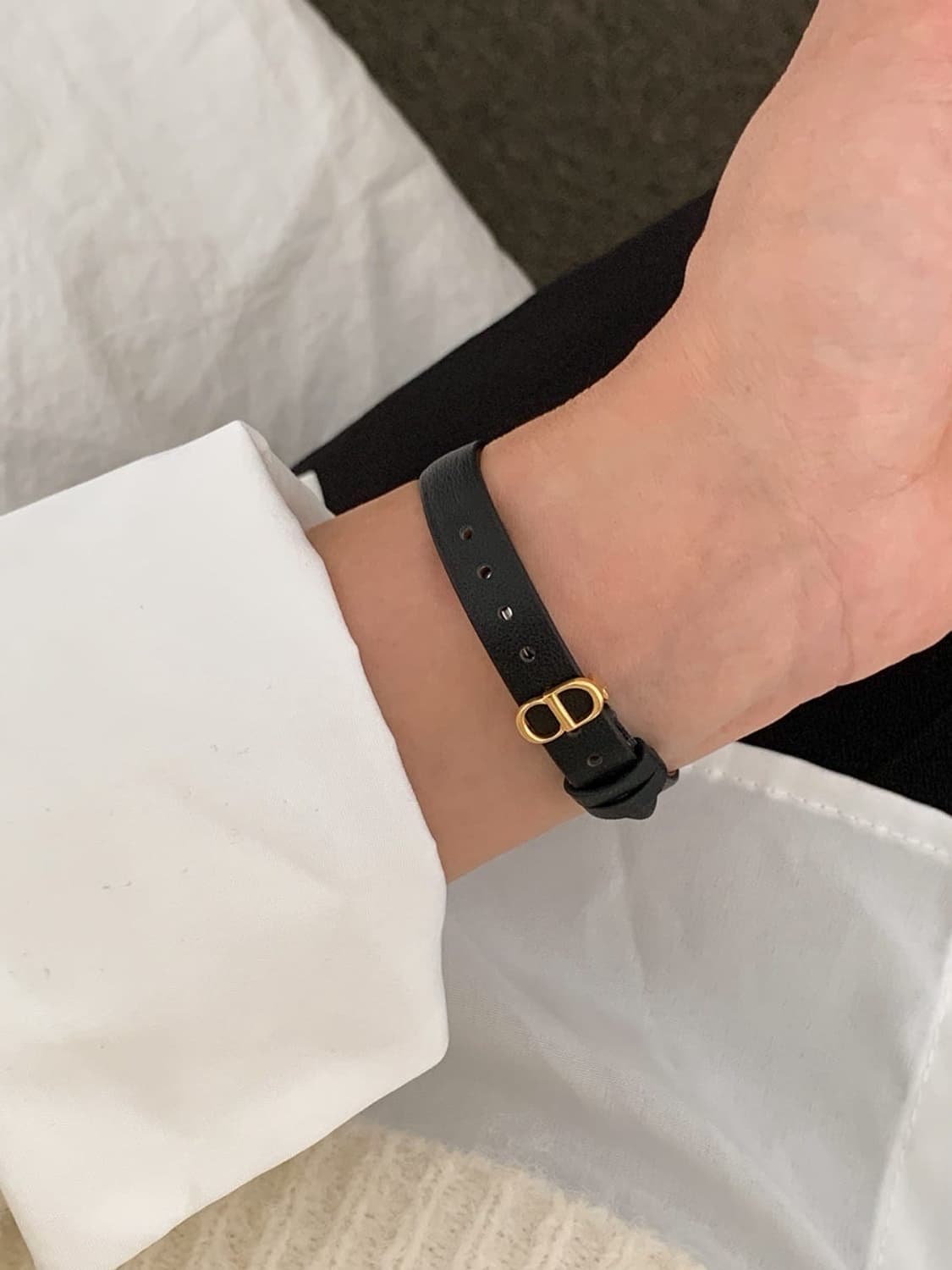 디올 쉘다이얼 cd버클 워치 상품이미지4