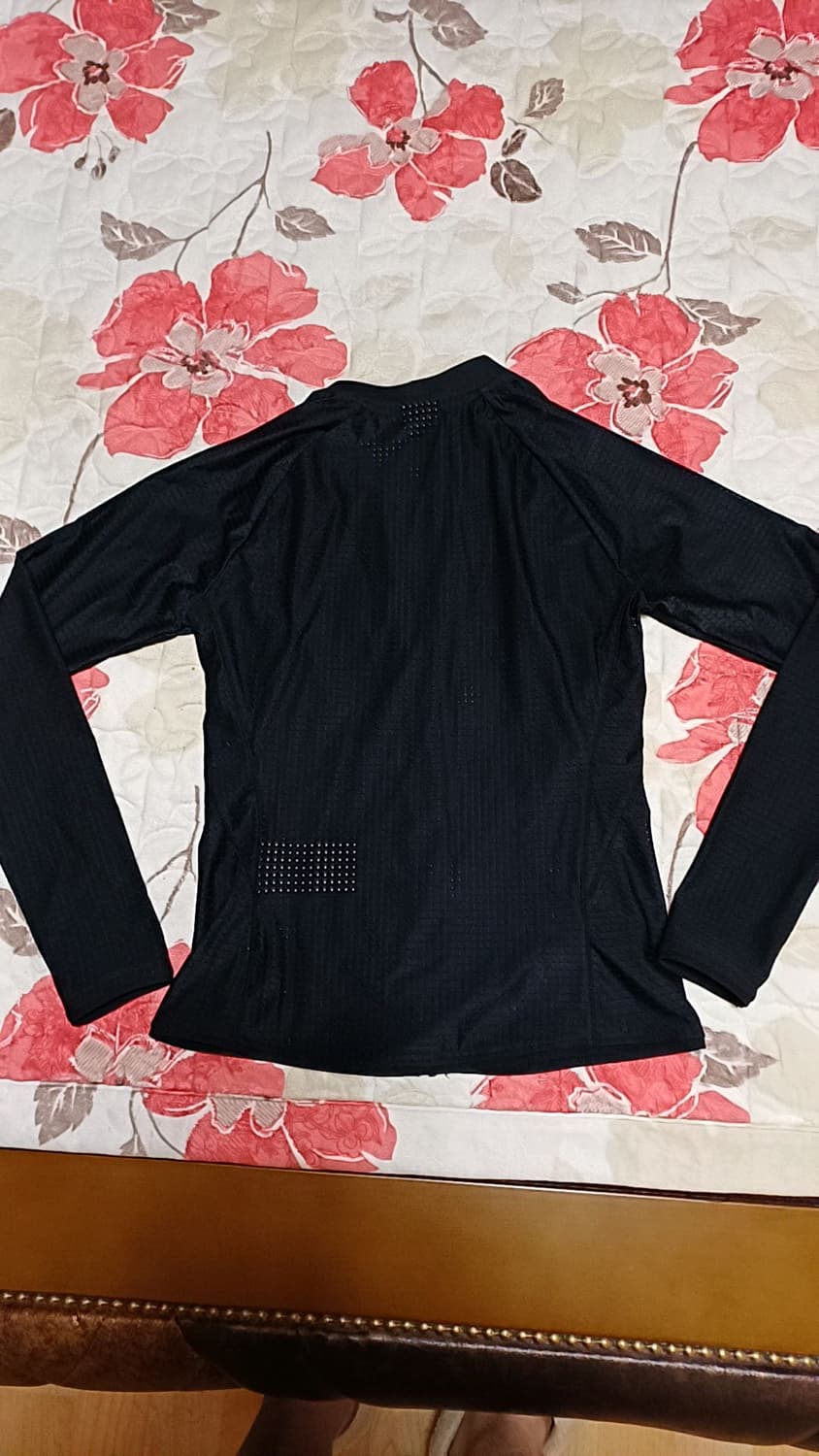 데상트 냉감기능성 메쉬집업 실측80 여성44 가슴40 기장55 상품이미지5