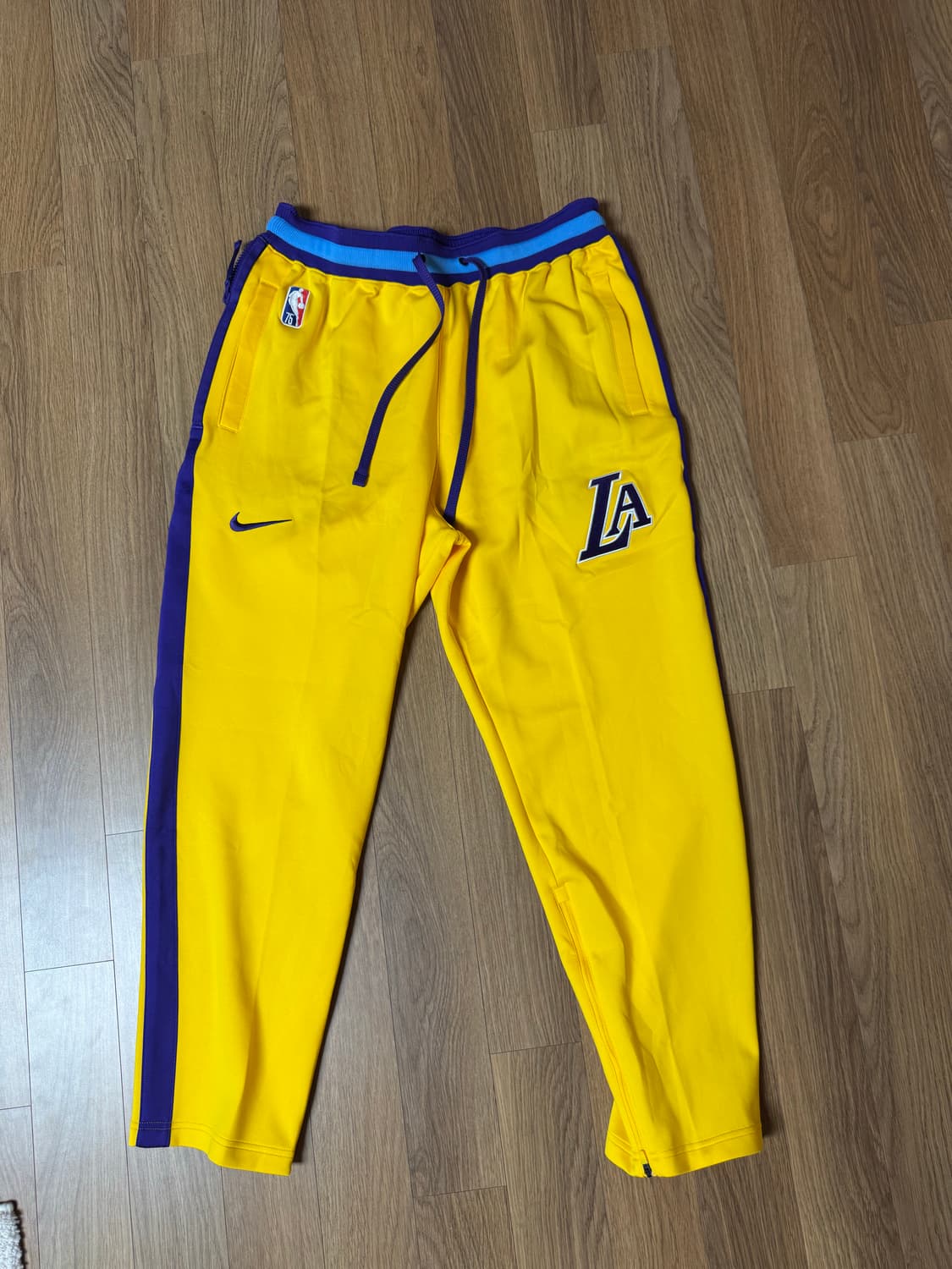🏀 [새상품] LA 레이커스 트랙팬츠 (Nike / NBA 정품) 상품이미지1