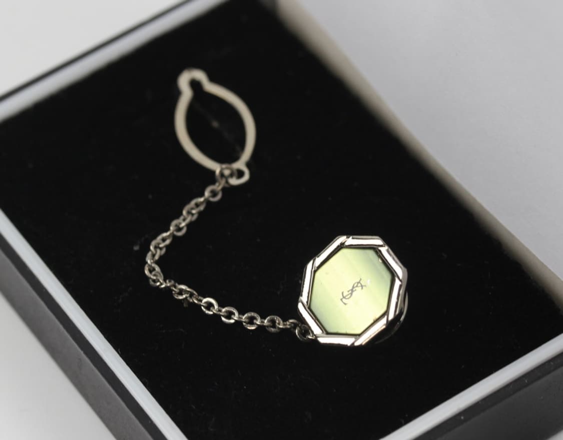 입생로랑 B+등급 남자 명품 뱃지 핀 포인트 빈티지 상품이미지1