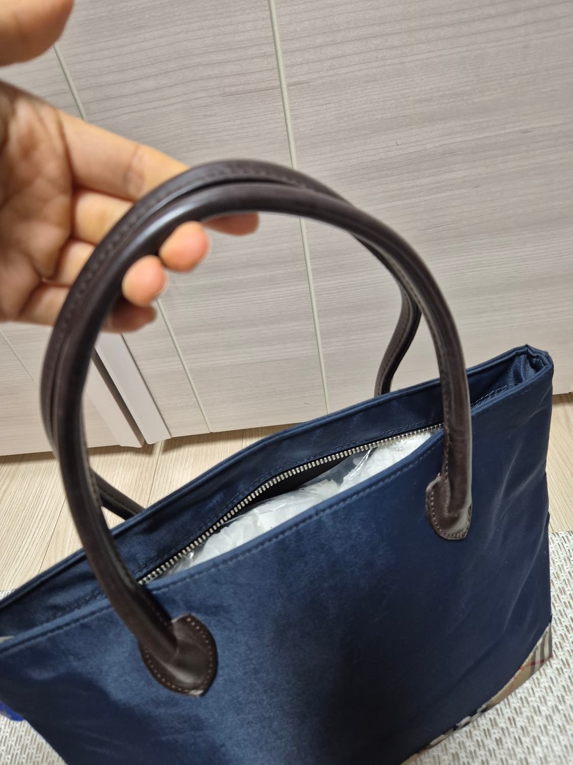 (정품) 버버리 블루라벨 토트백 네이비 체크 만두백 상품이미지5