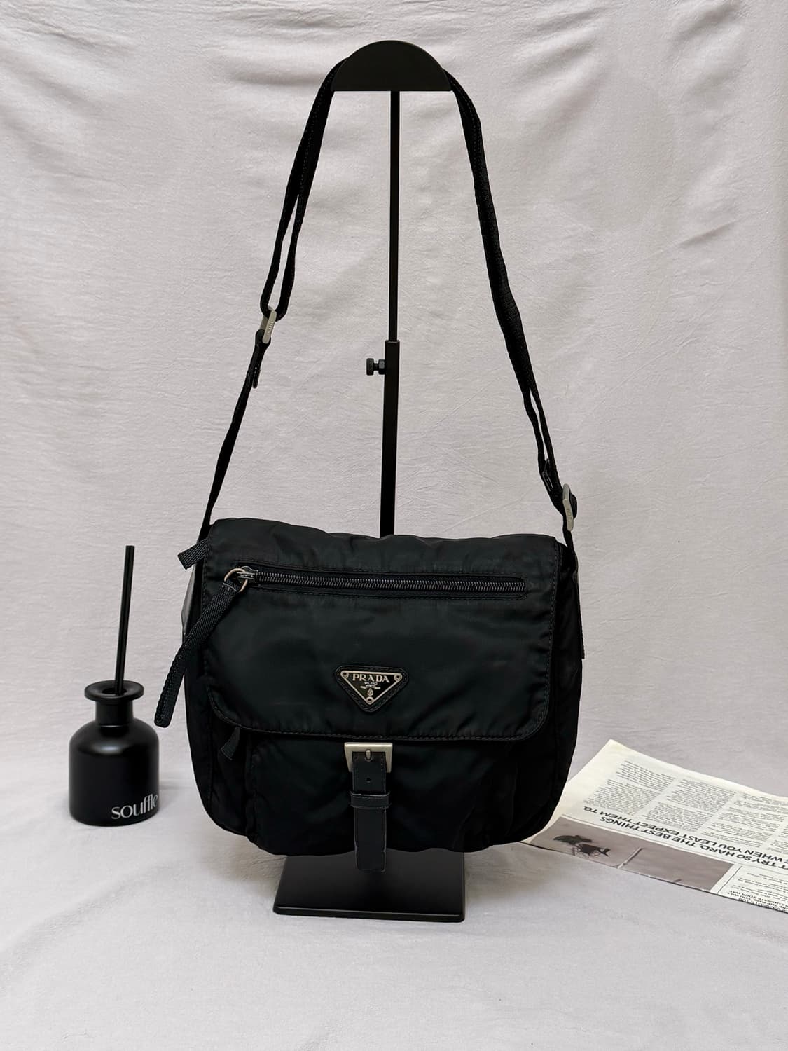 프라다 버클 크로스백 나일론 테수토 포코노 주우재백 상품이미지1