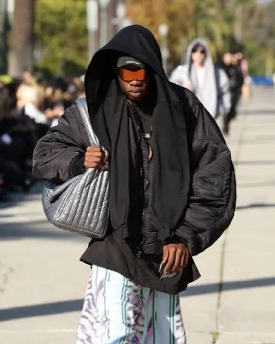 발렌시아가 인코그니토 후드 봄버 L 상품이미지2