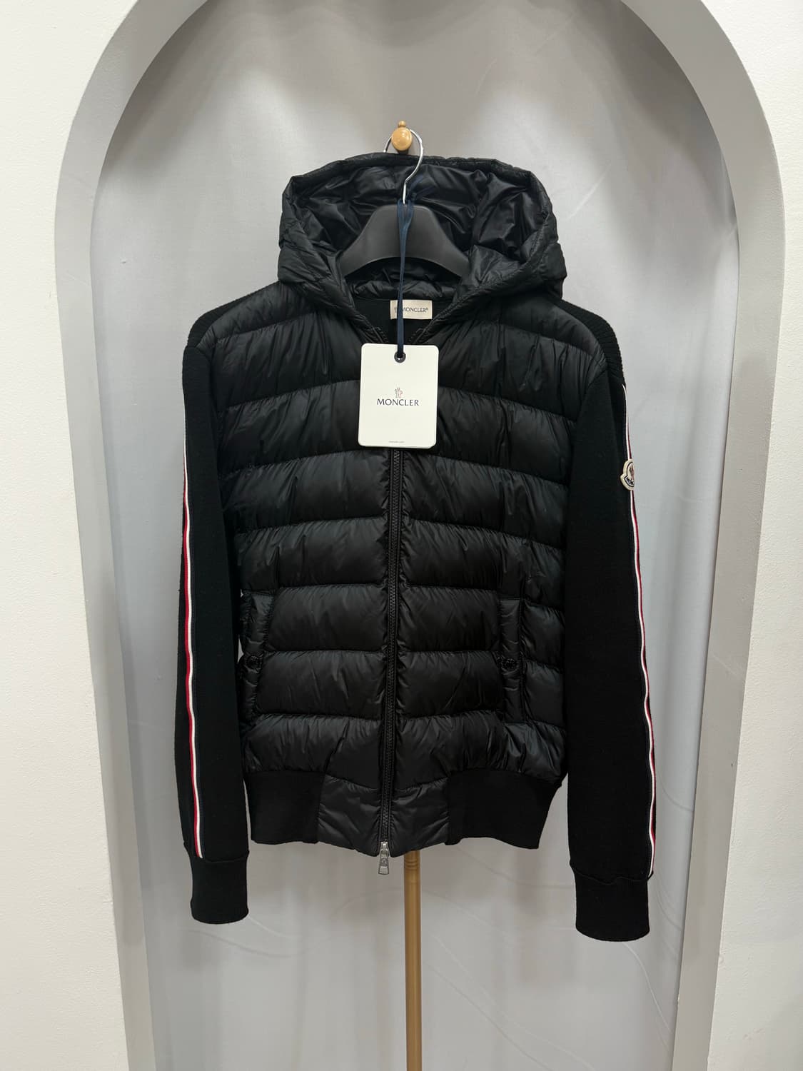 몽클레어 삼선 니트패딩 자켓 M사이즈 상품이미지1
