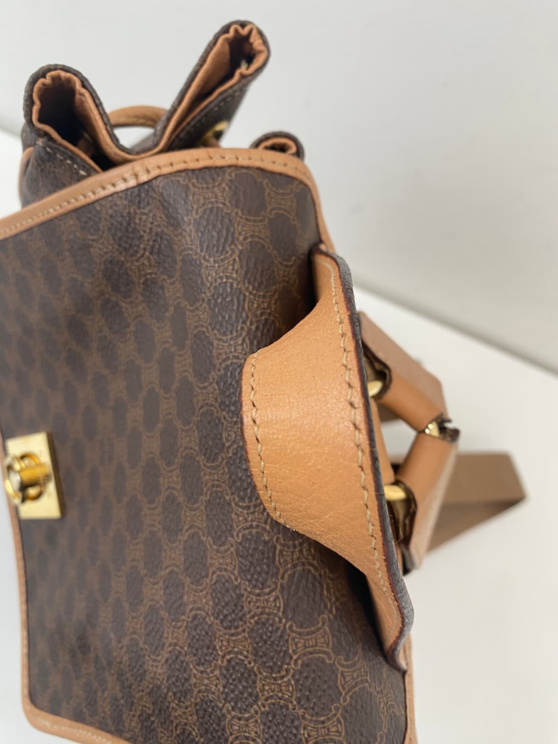 셀린느 마카담 백팩 상품이미지8