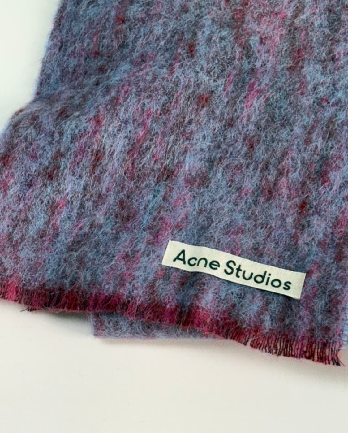 아크네스튜디오 모헤어 머플러 상품이미지3