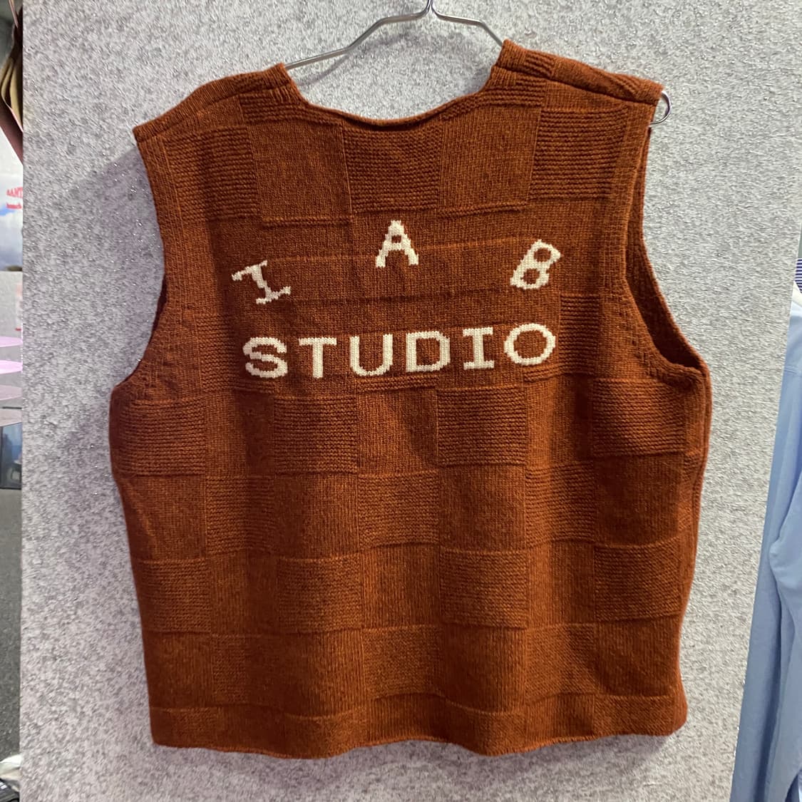 아이앱스튜디오 X 던전 니트 베스트 B3154 상품이미지4