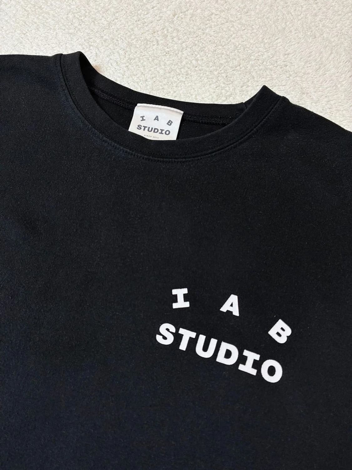 아이앱스튜디오 오버핏 헤비코튼 빅프린팅 맨투맨 PN6936 상품이미지6