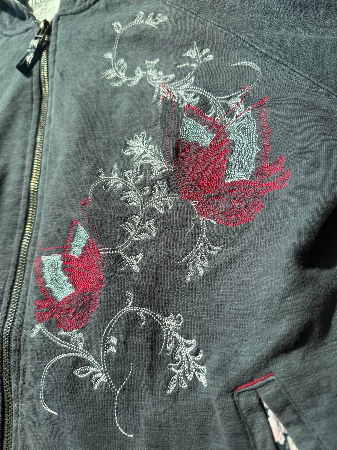 IKCO 플라워 자수 후드 집업 상품이미지2