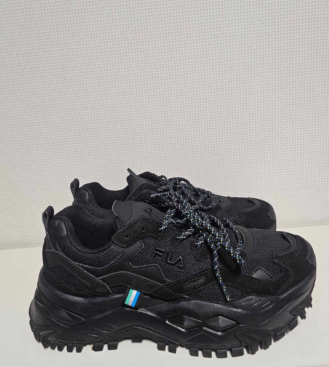 휠라  올블랙  운동화 250 상품이미지3