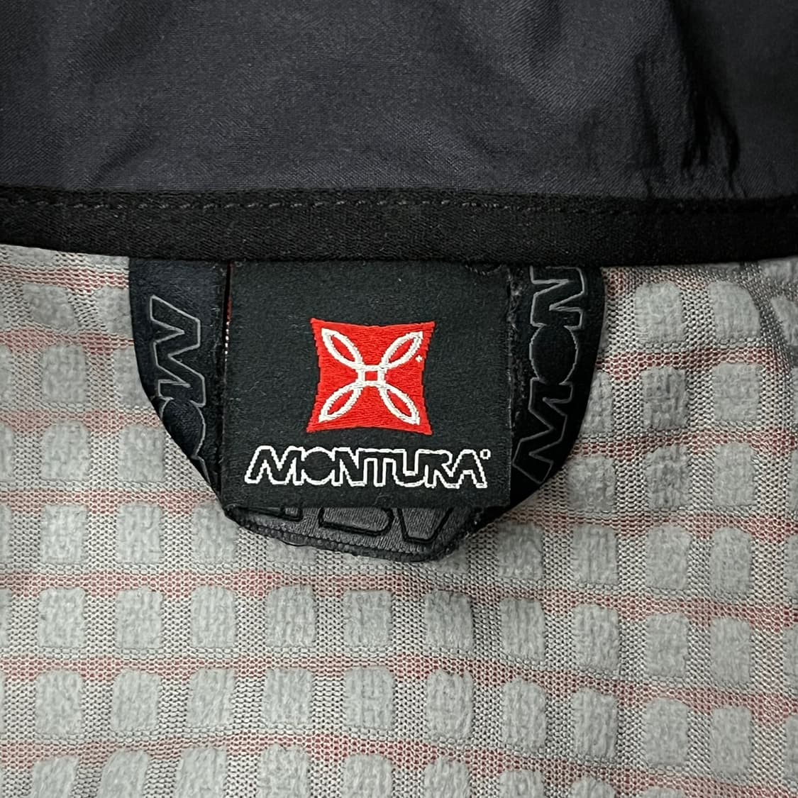 [정품/M] 몬츄라 레드 스포츠 조끼 b18 상품이미지5