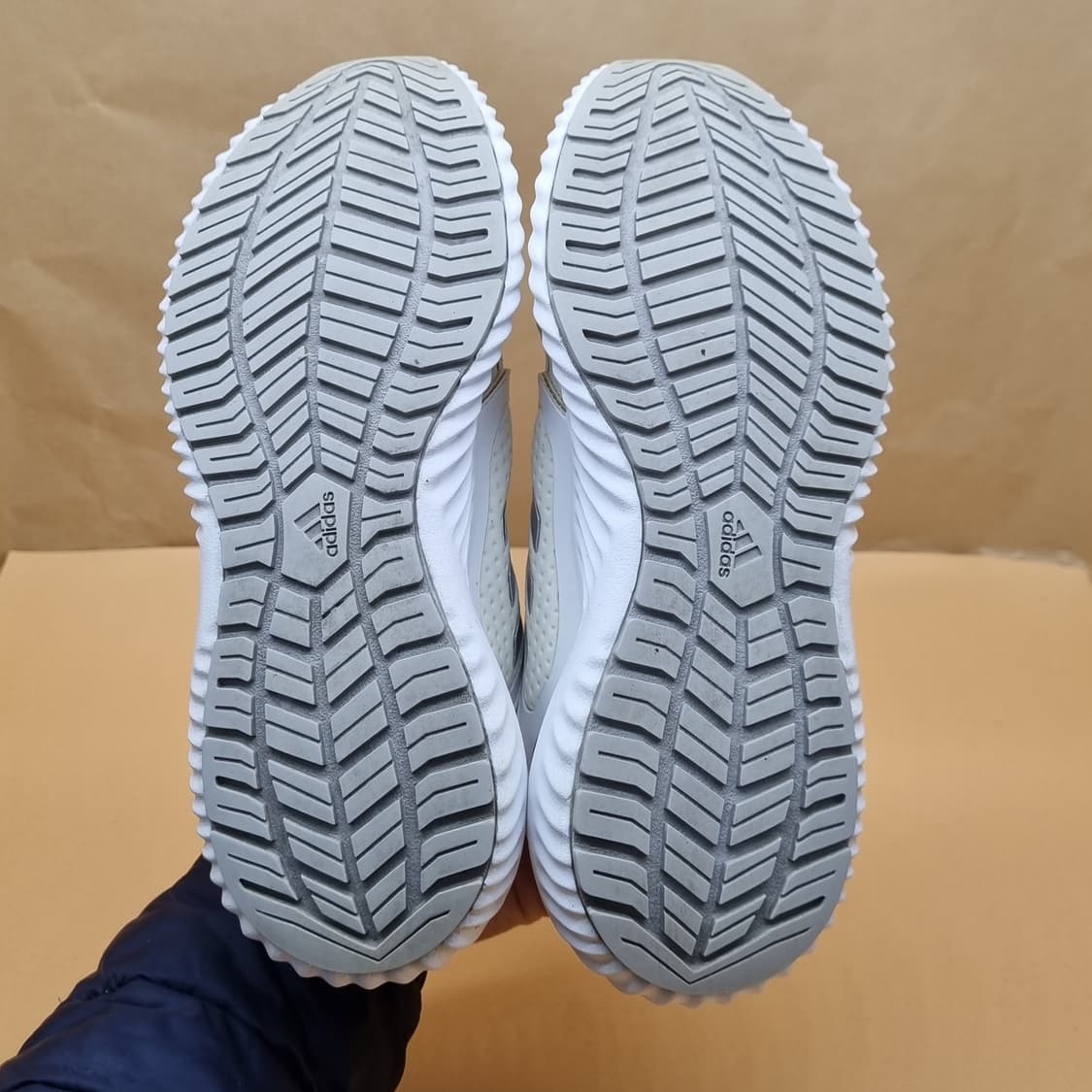 아디다스 클라이마웜 바운스 운동화230 상품이미지3