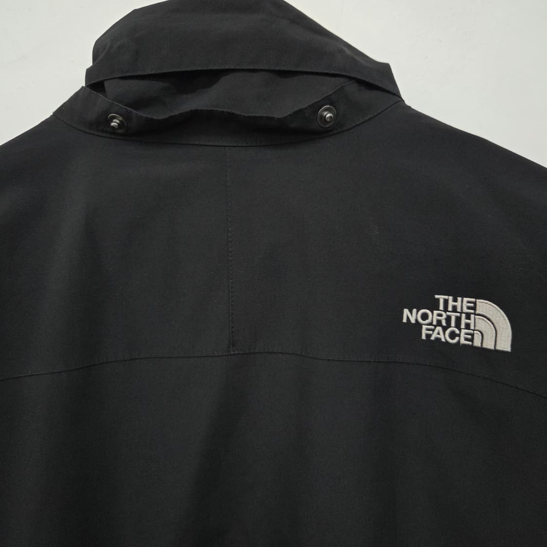 노스페이스 블랙 바람막이 자켓 남L 상품이미지9
