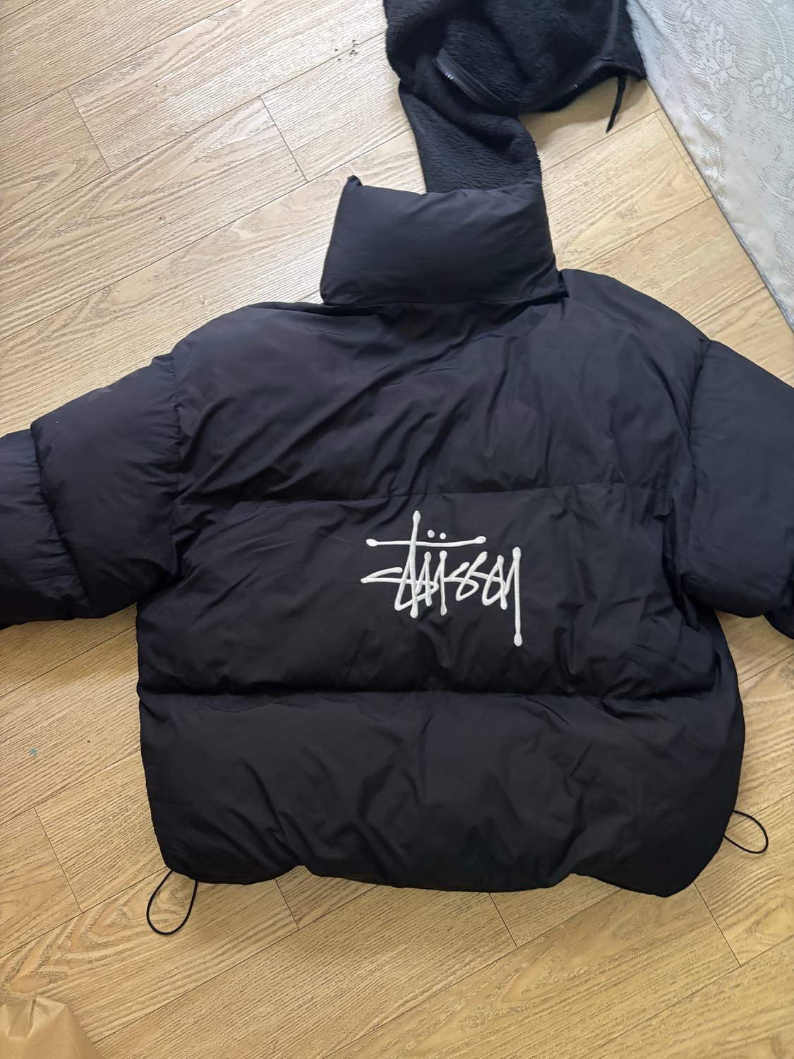 스투시 패딩 상품이미지2