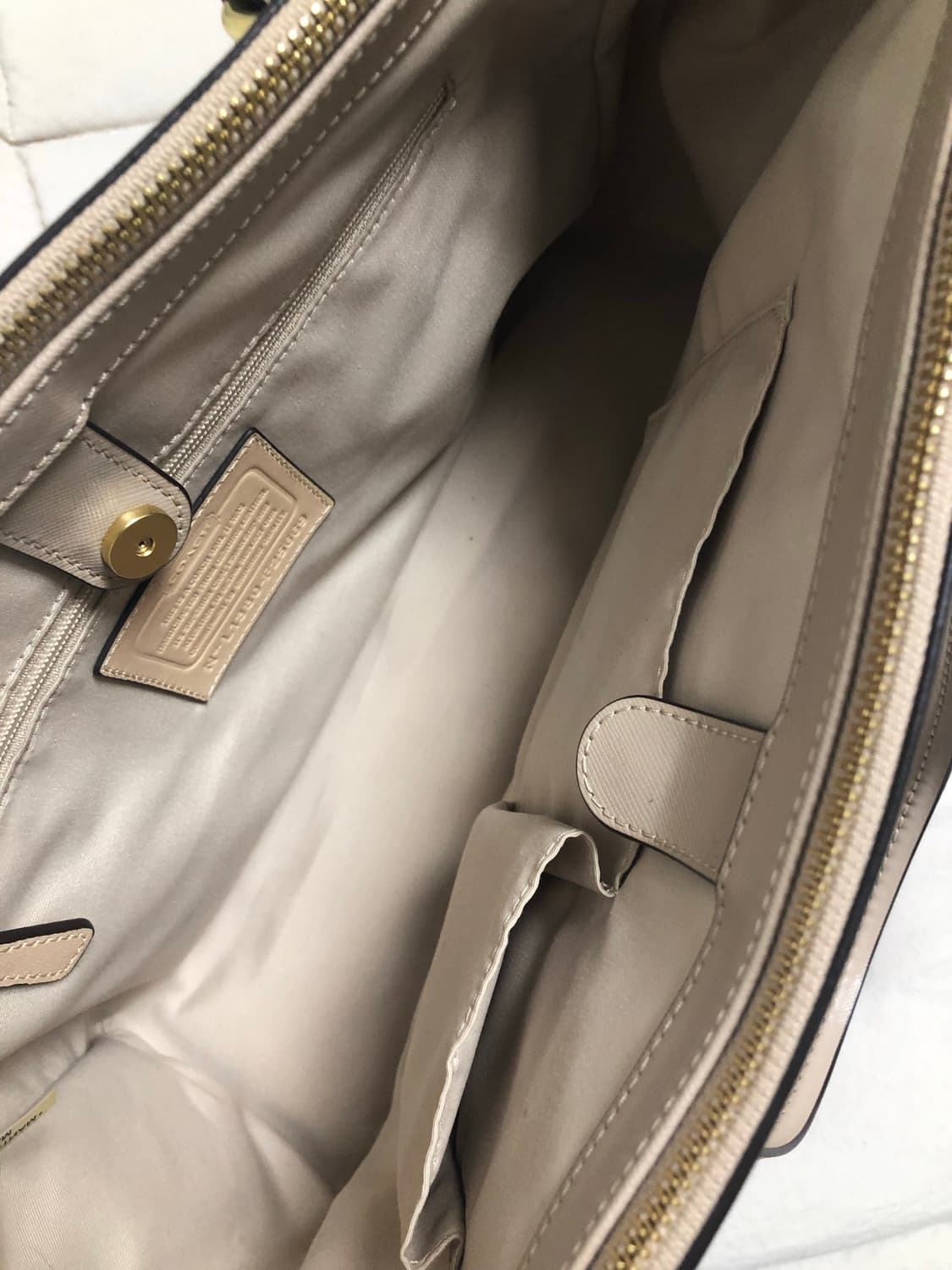 코치 베이지 가방 토트백 숄더백 상품이미지5