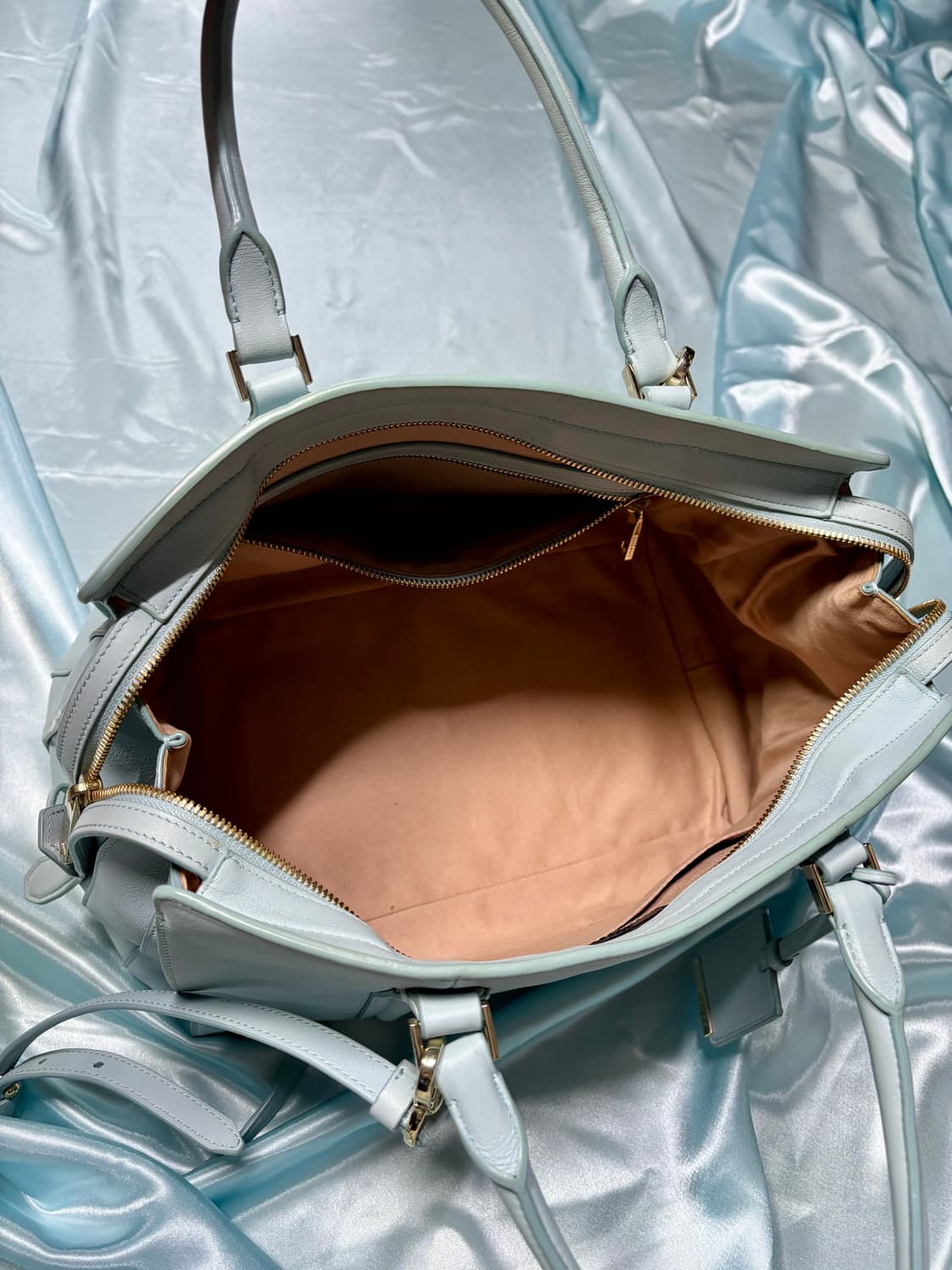 HUGO BOSS skyblue 휴고보스 하늘색 레더 토트백 가죽 가방 상품이미지10