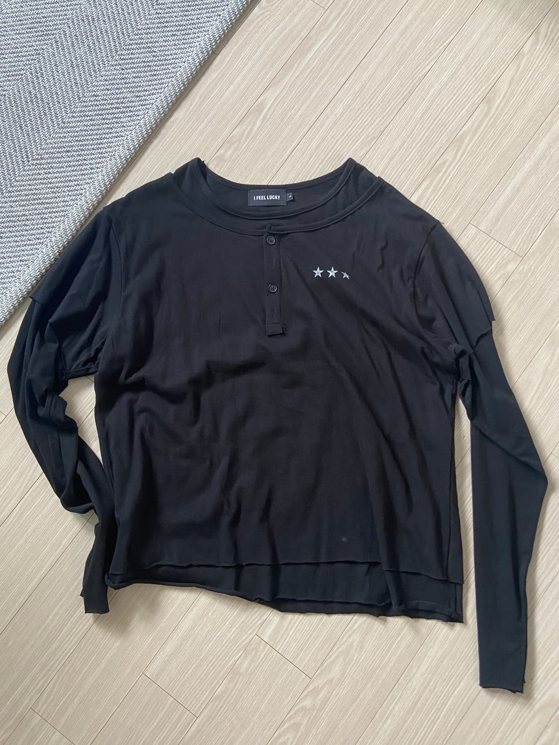 Layered Cross Long Sleeve Black 상품이미지2