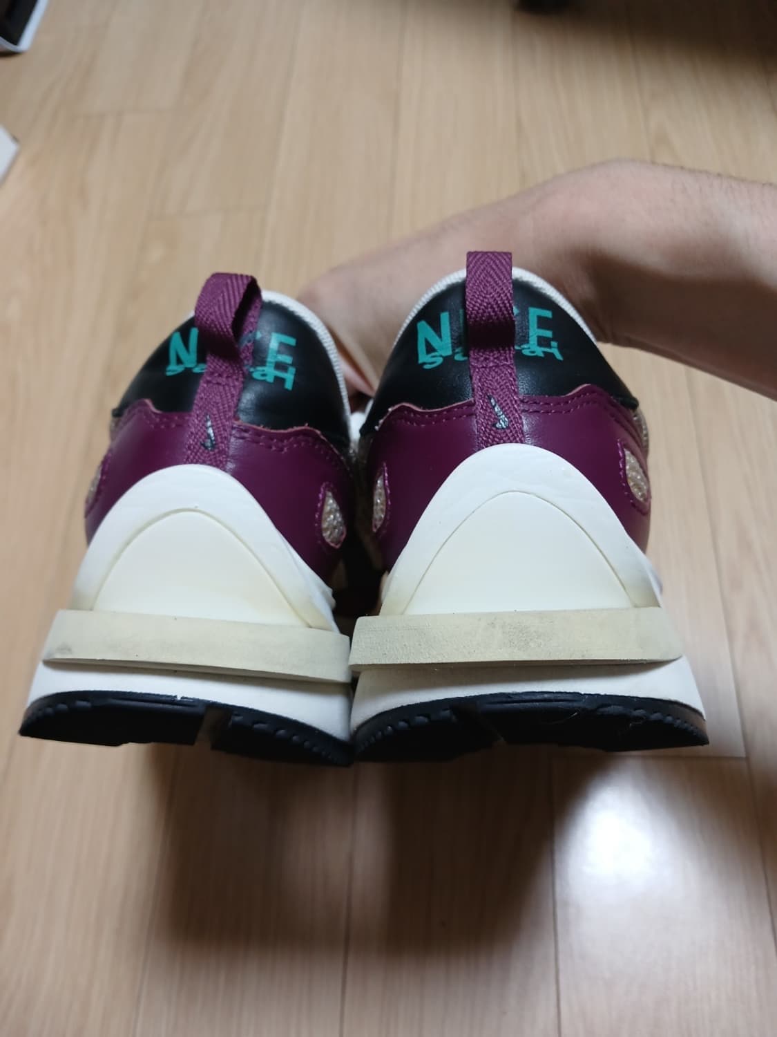 (풀박) 나이키 베이퍼 사카이와플 265 빌런레드 팝니다. 상품이미지2