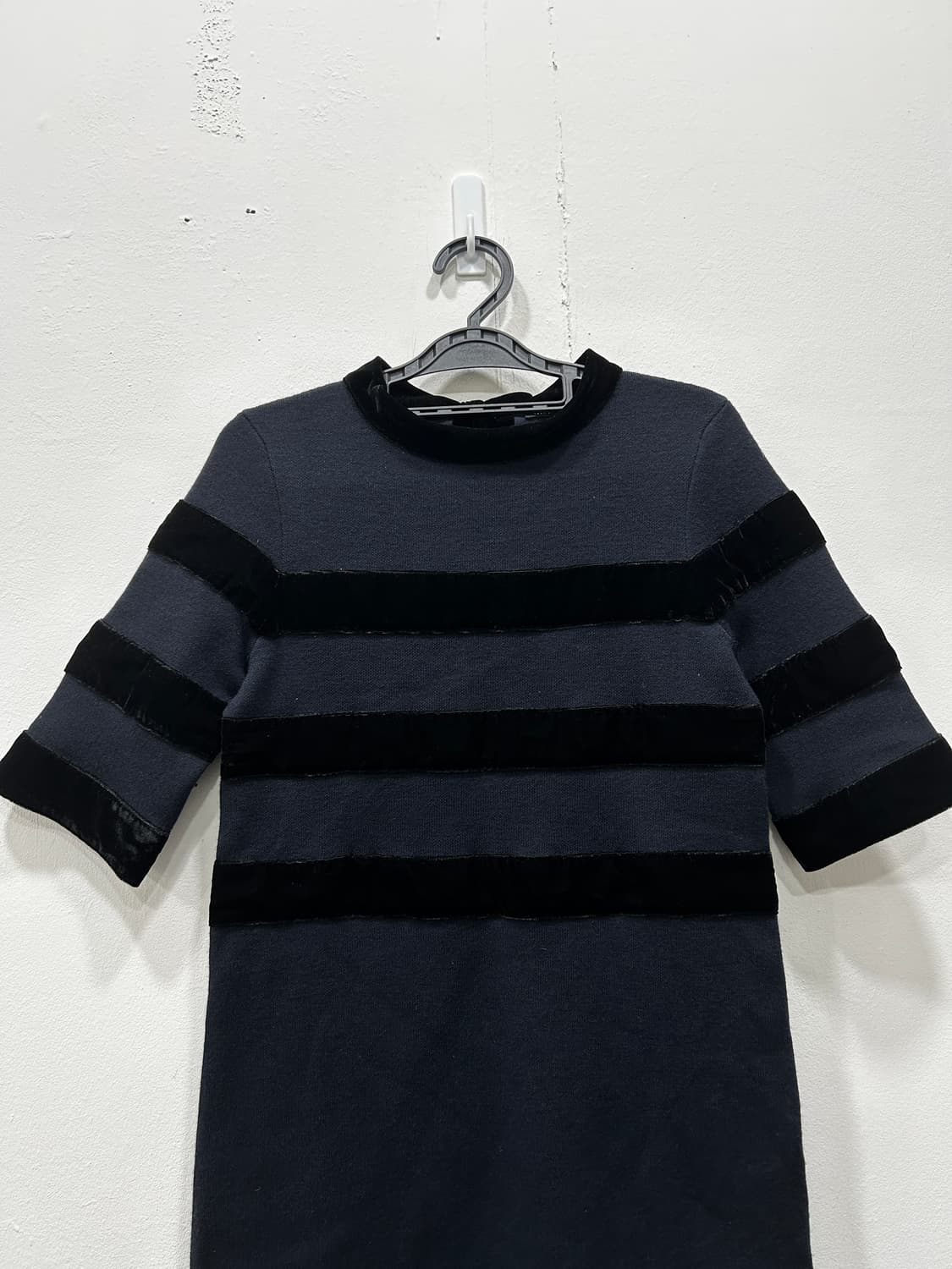 마쥬 maje 벨벳니트 원피스 1사이즈 (55) 상품이미지4