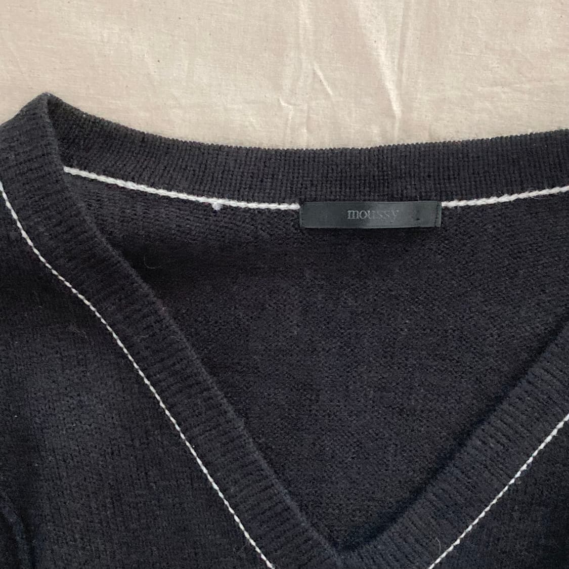 Moussy 갸루 오프숄더 니트 원피스 상품이미지3