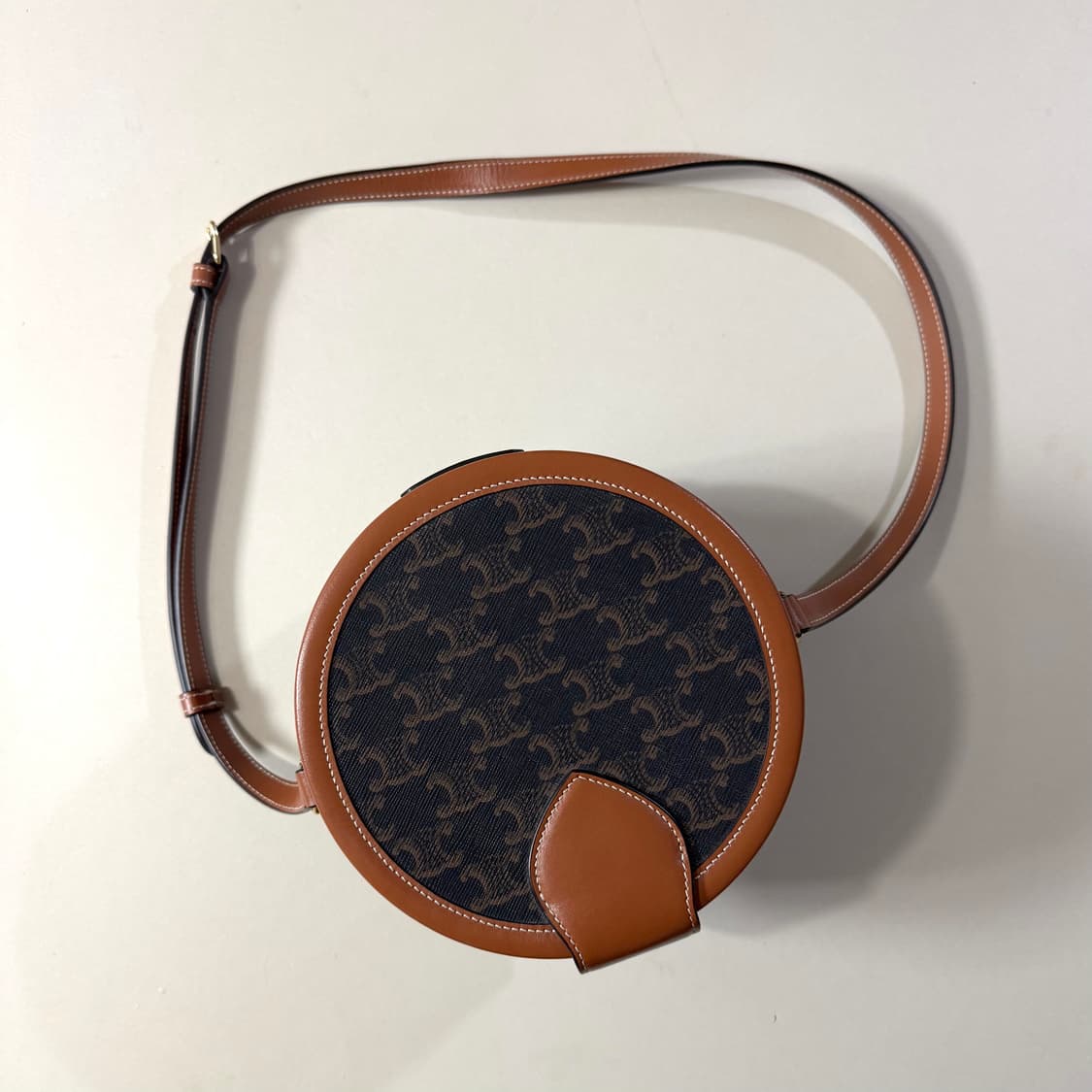 [정품/당일출고]셀린느 트리옹프 탐부르백 / 크로스백 상품이미지5