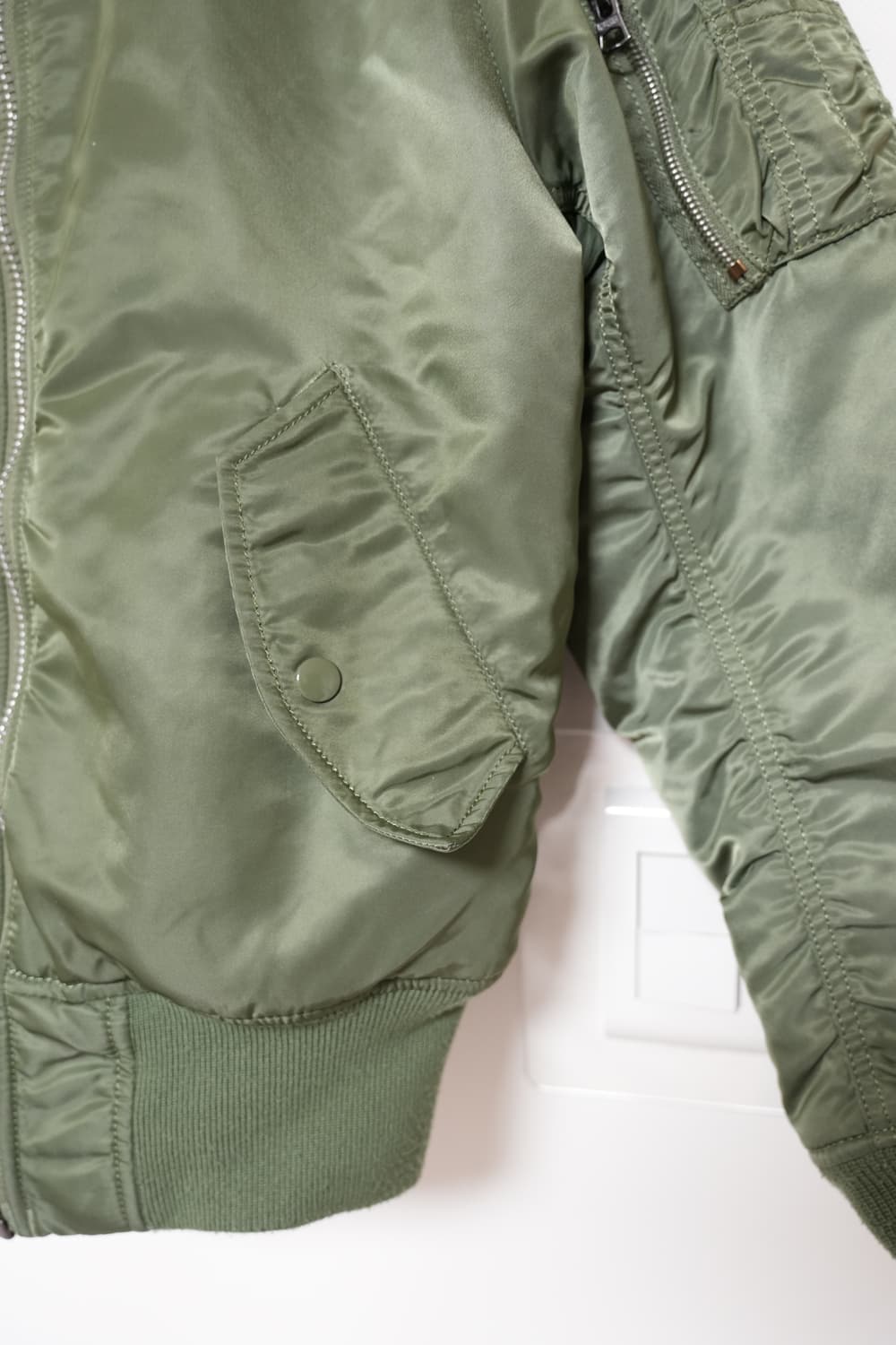 알파인더스트리 ma-1 올리브 XS 상품이미지4