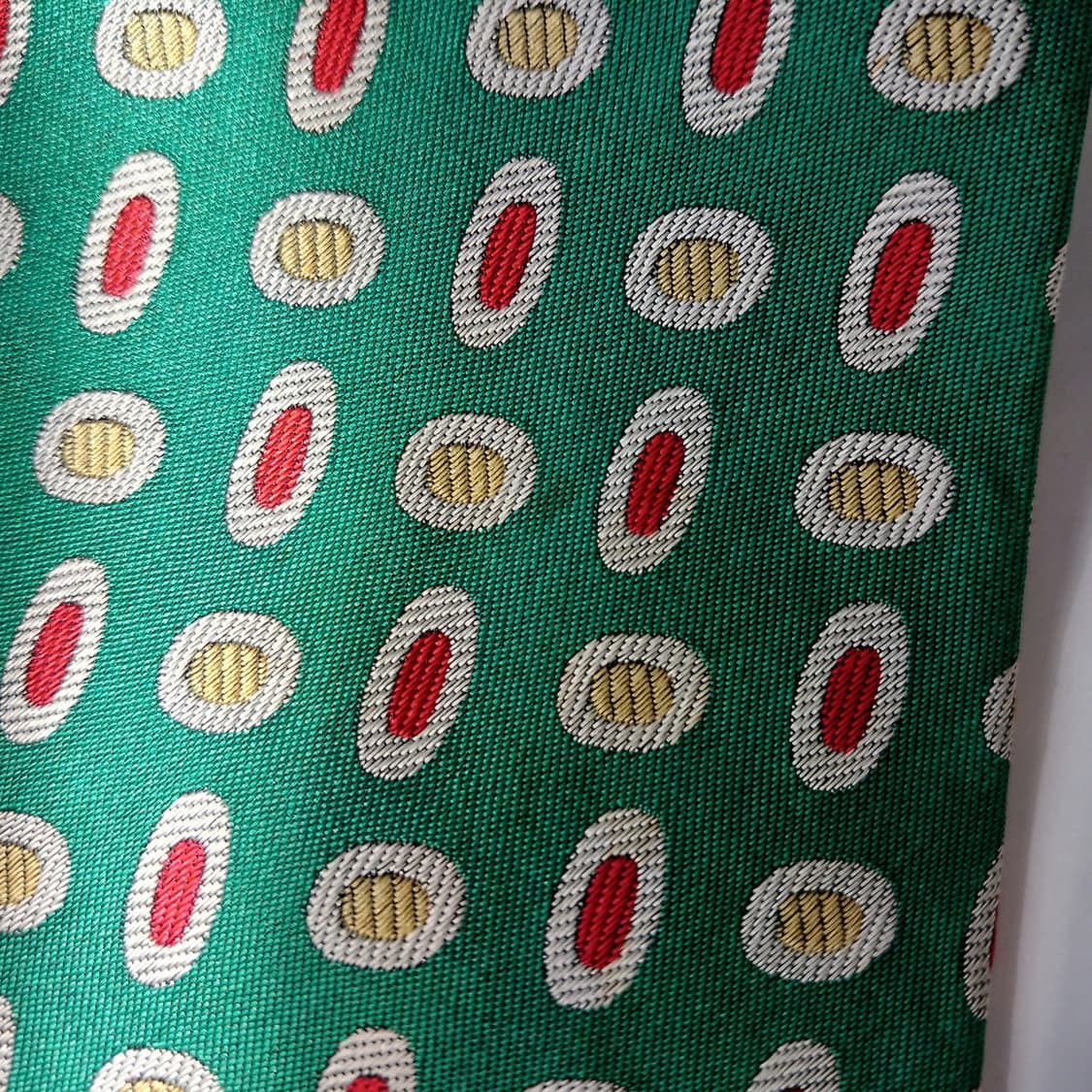 입생로랑 실크 그린 도트 패턴 넥타이 9.3cm A등급 E850
 상품이미지8