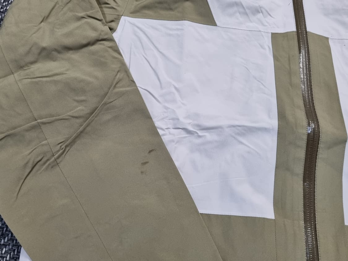 KOLON SPORT — 카키×화이트 블록 고어텍스 자켓 상품이미지2