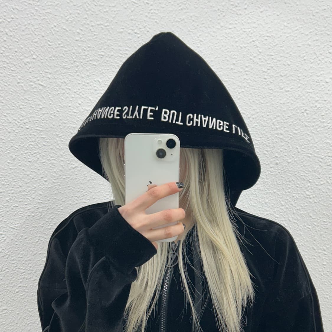 라이프워크 불독로고 블랙 벨벳 후드집업 상품이미지2