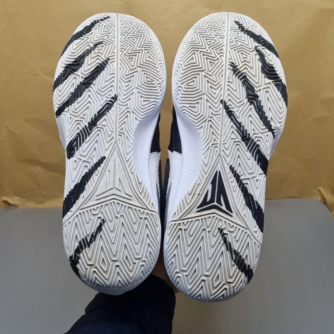 나이키 자1 EP 농구화 300 상품이미지3