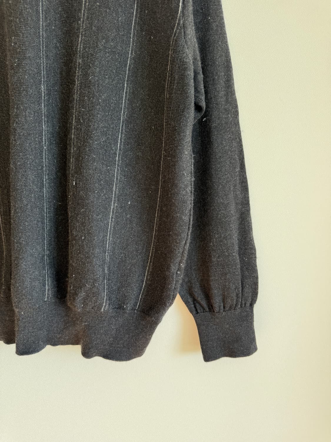 입생로랑(YSL) 브이넥 니트 상품이미지3