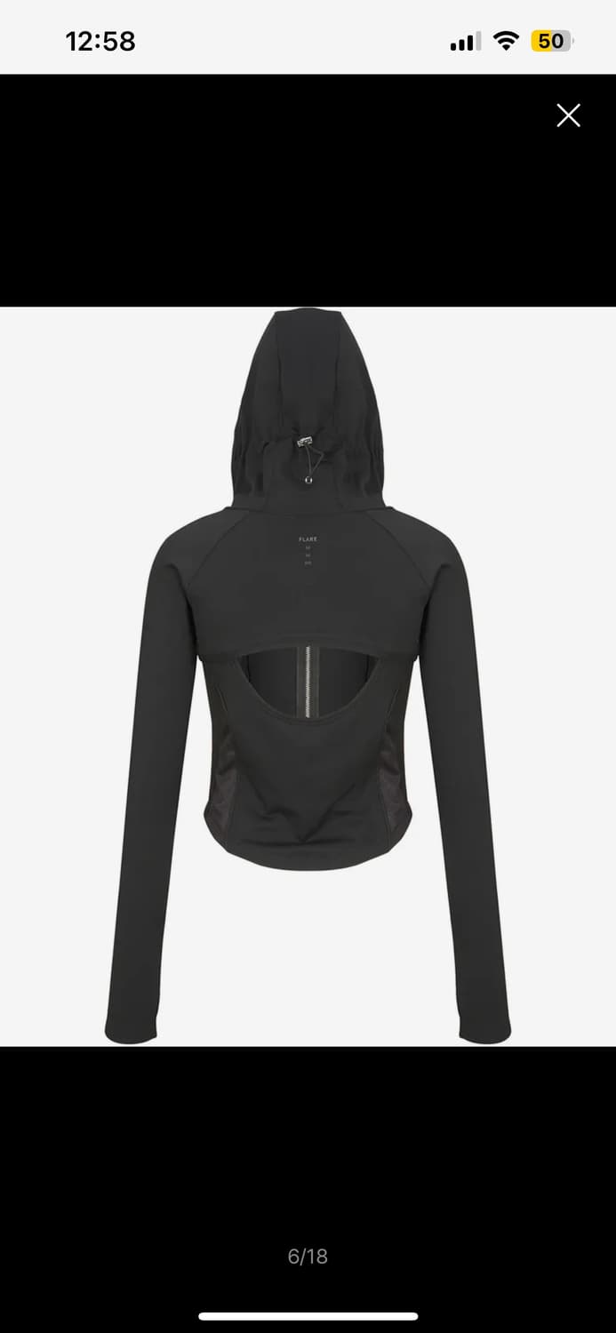 플레어업 컷아웃 후드집업 블랙 팝니다! 상품이미지3