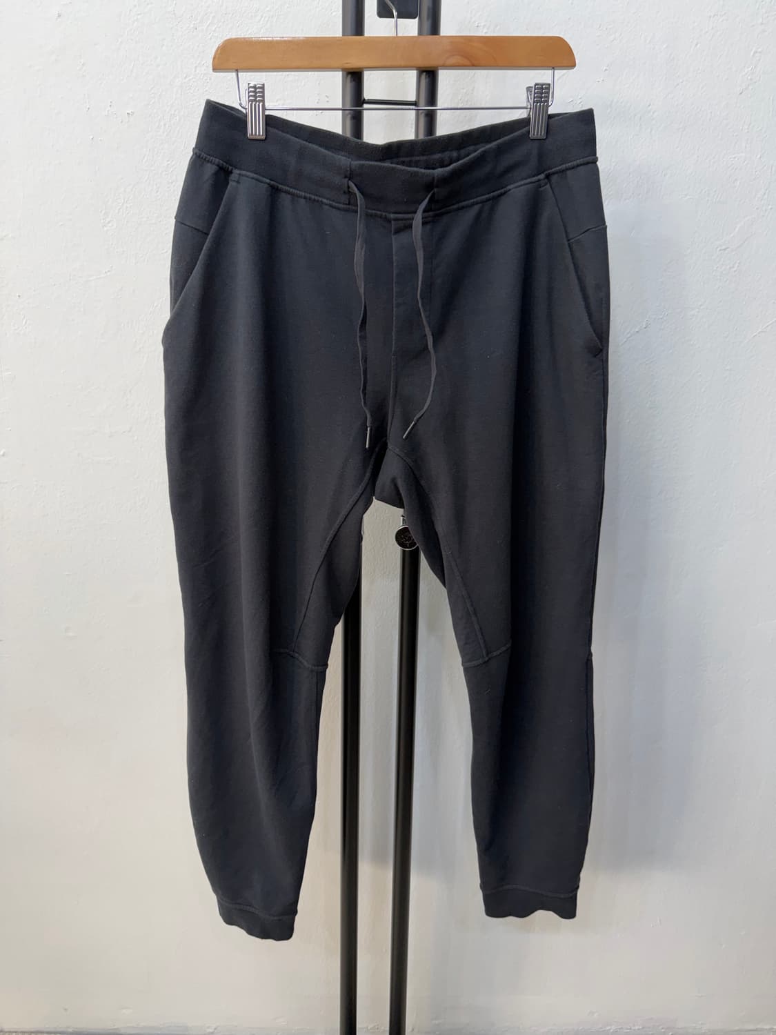 정품) 룰루레몬 남성 조거팬츠 L 상품이미지1