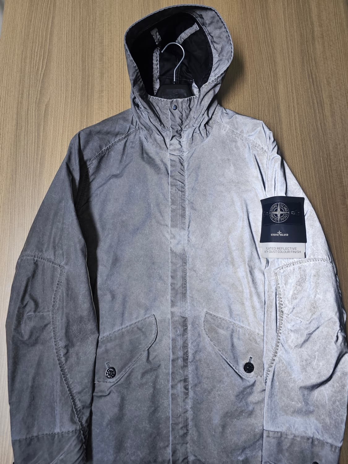 스톤아일랜드 플레티드 리플렉티브 더스트 피니시 자켓 상품이미지3
