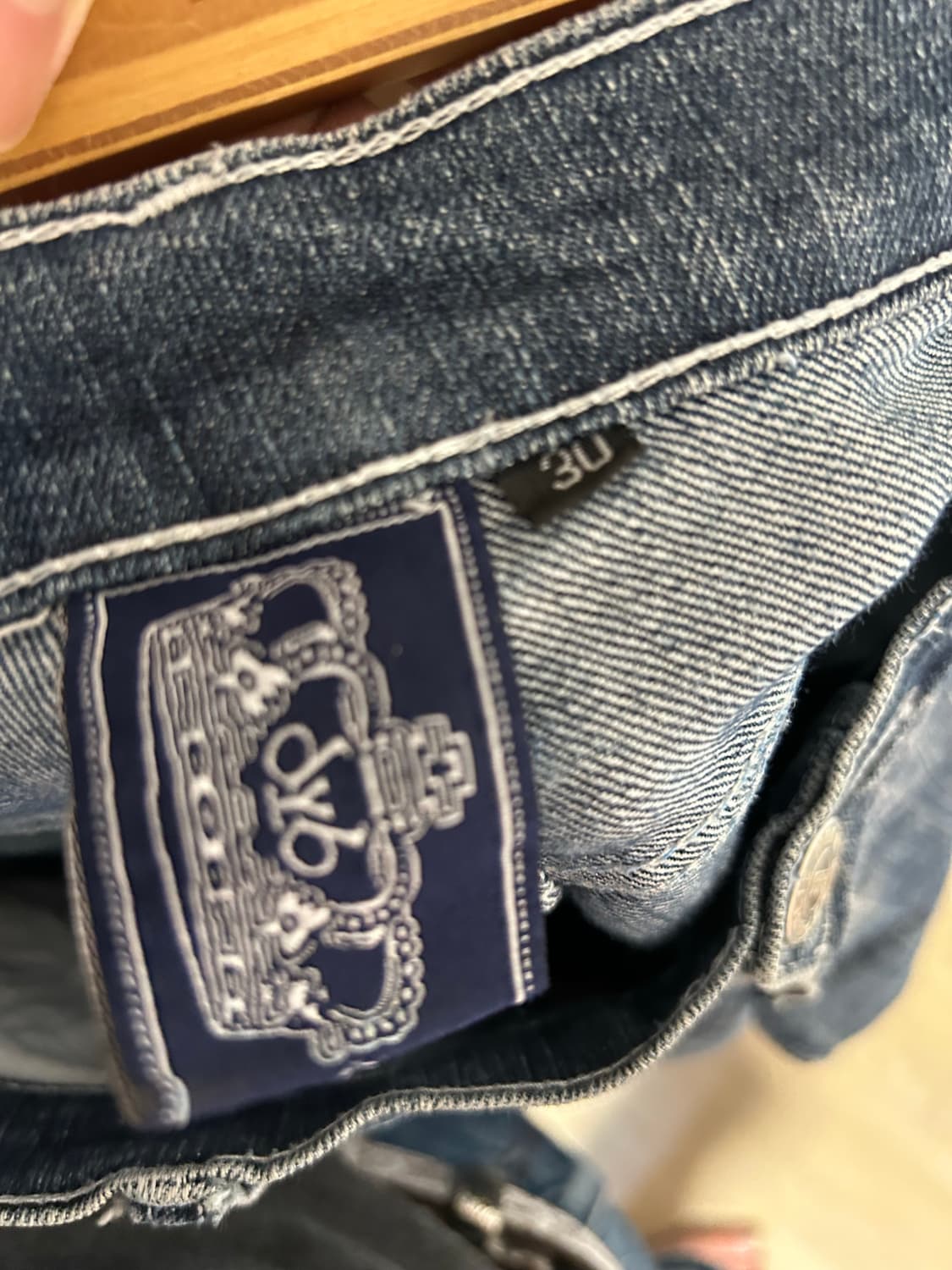 Victoria beckham 로우라이즈 데님 플레어 진 상품이미지4