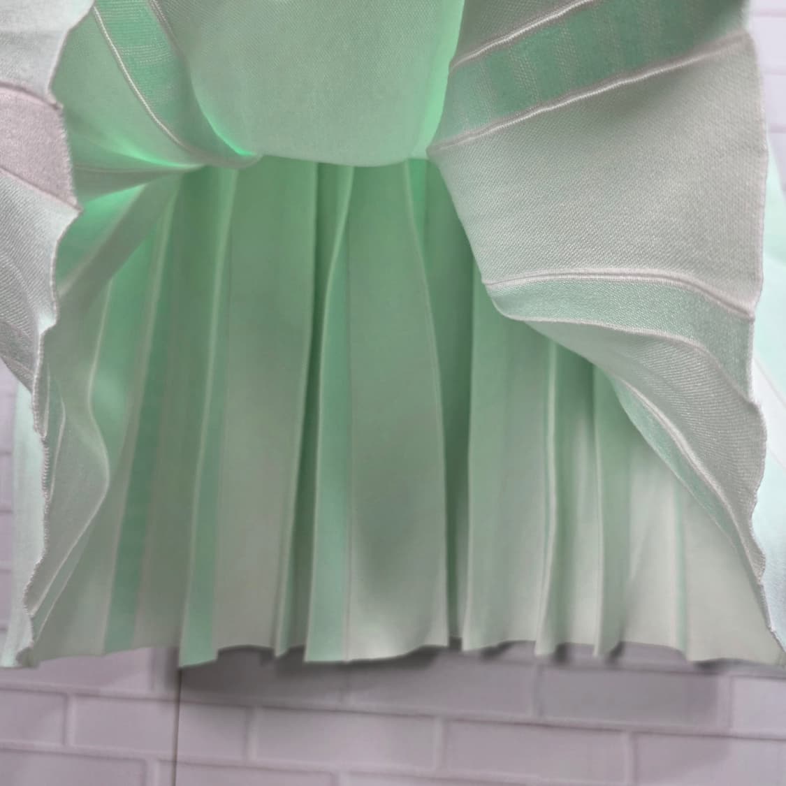 한섬 랑방블랑 골프 카라 플리츠 반팔 원피스 55반~66사이즈 새상품급 상품이미지7