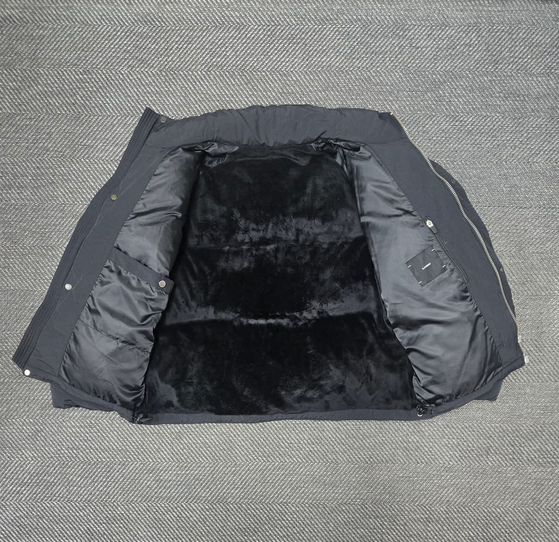 일꼬르소  미니멀 숏 다운 점퍼 블랙 오버핏패딩 상품이미지4