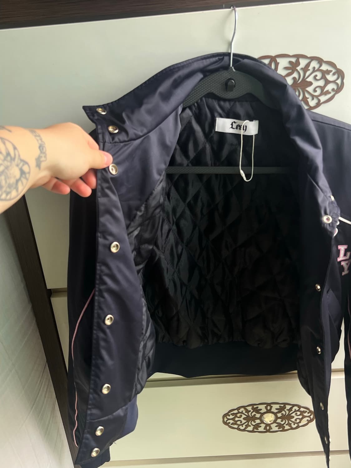 Leey 리 , LY Bomber Jacket ( 거의 새상품 ) 상품이미지2